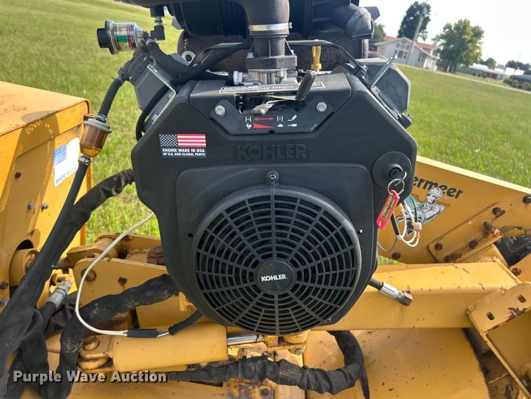 image for item ET3240 2001 Vermeer SC252 stump grinder with trailer