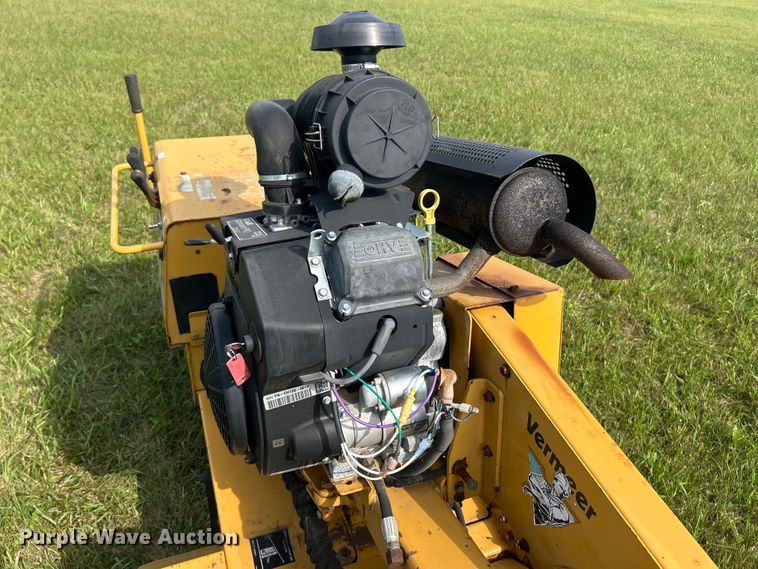 image for item ET3240 2001 Vermeer SC252 stump grinder with trailer
