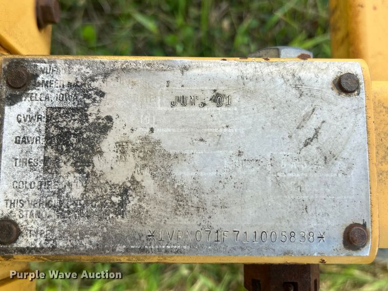 image for item ET3240 2001 Vermeer SC252 stump grinder with trailer