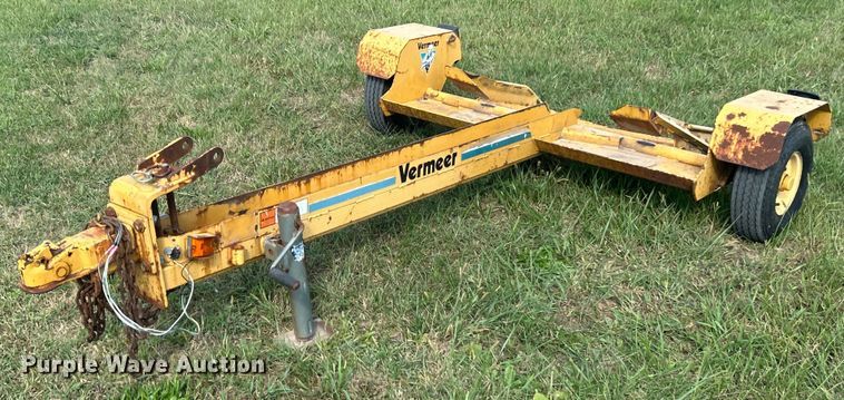 image for item ET3240 2001 Vermeer SC252 stump grinder with trailer