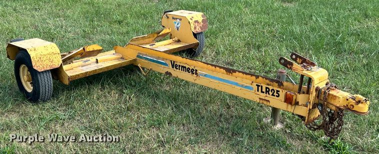 image for item ET3240 2001 Vermeer SC252 stump grinder with trailer