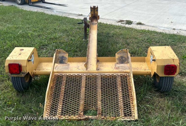 image for item ET3240 2001 Vermeer SC252 stump grinder with trailer