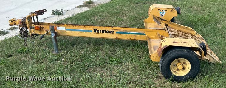 image for item ET3240 2001 Vermeer SC252 stump grinder with trailer