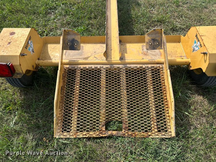 image for item ET3240 2001 Vermeer SC252 stump grinder with trailer