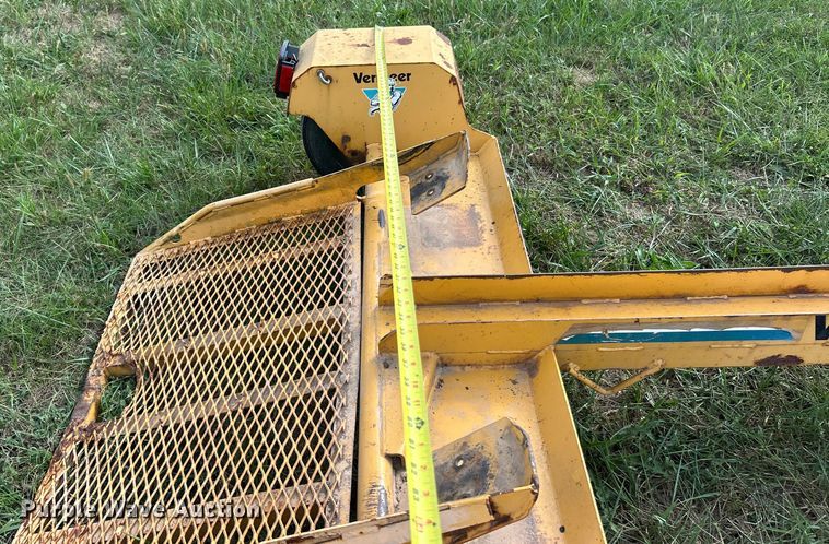image for item ET3240 2001 Vermeer SC252 stump grinder with trailer