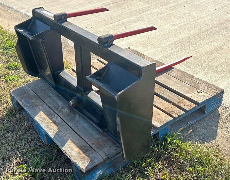 image for item ET3242 Bobcat skid steer bale spear