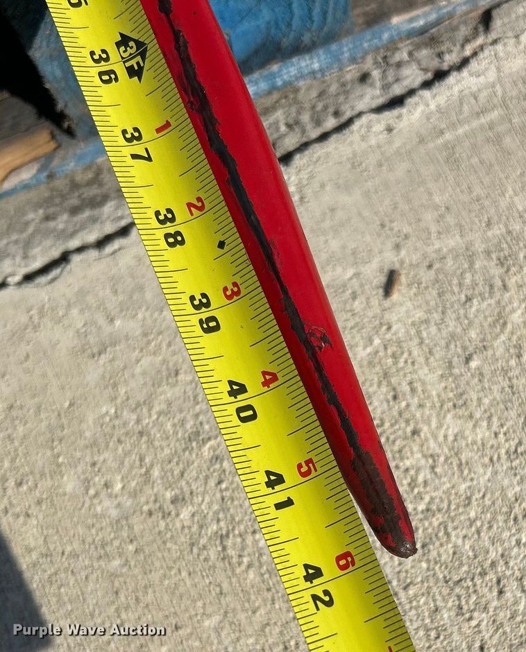 image for item ET3242 Bobcat skid steer bale spear