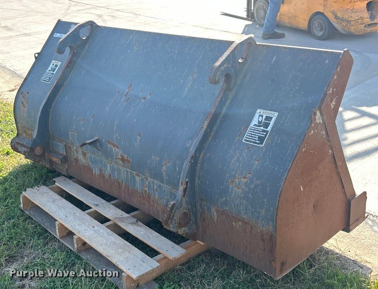 image for item ET3244 FFC Attachments LAF3382-0733 backhoe bucket