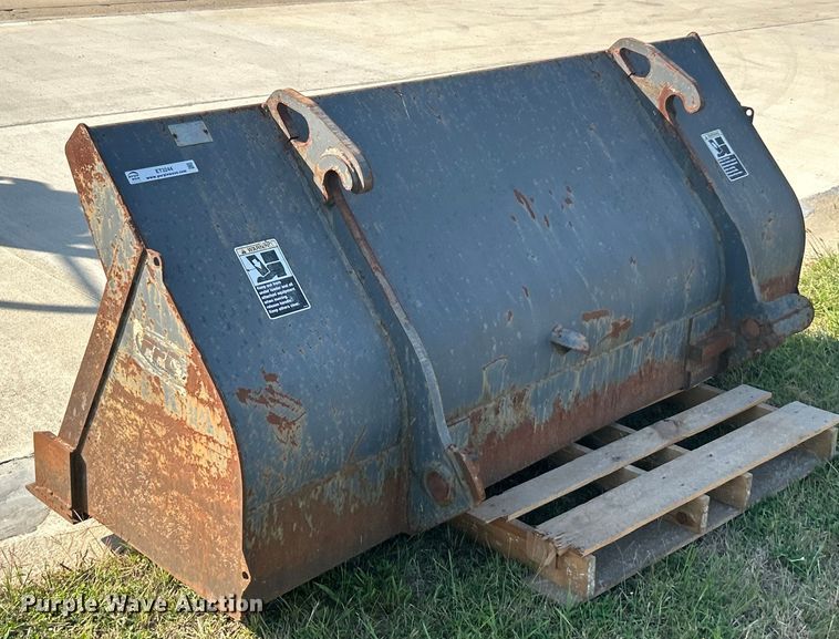 image for item ET3244 FFC Attachments LAF3382-0733 backhoe bucket