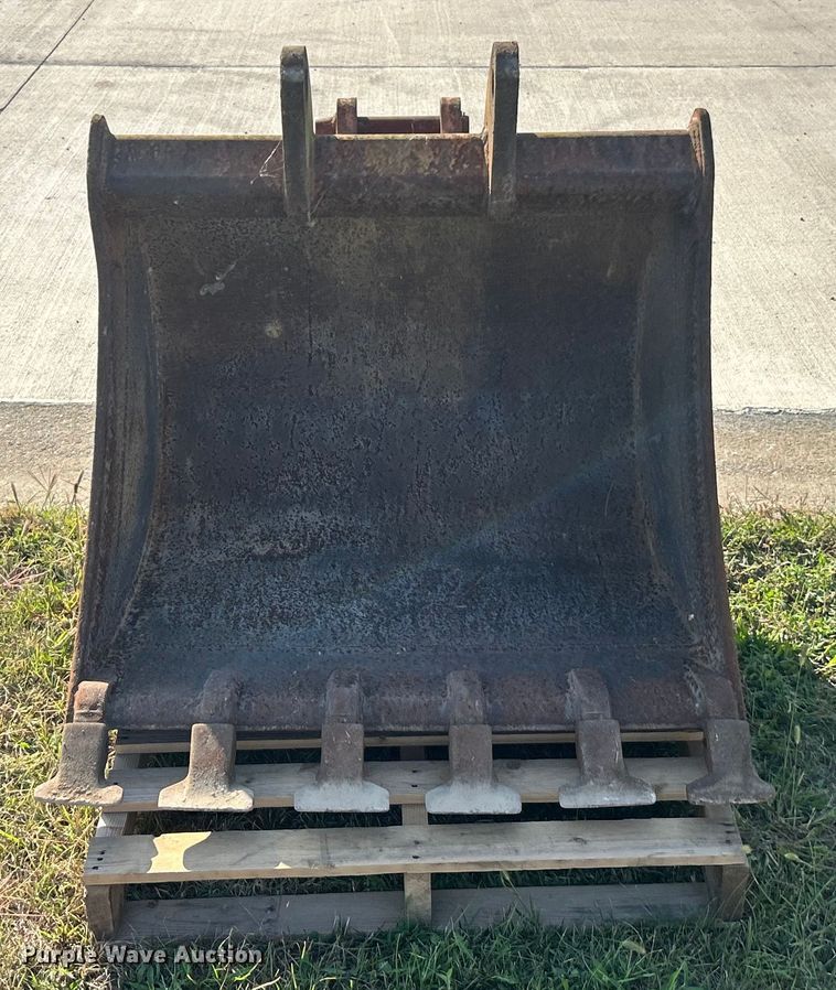 image for item ET3245 Backhoe bucket