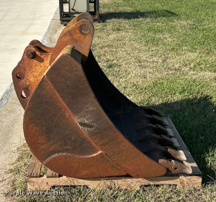 image for item ET3245 Backhoe bucket