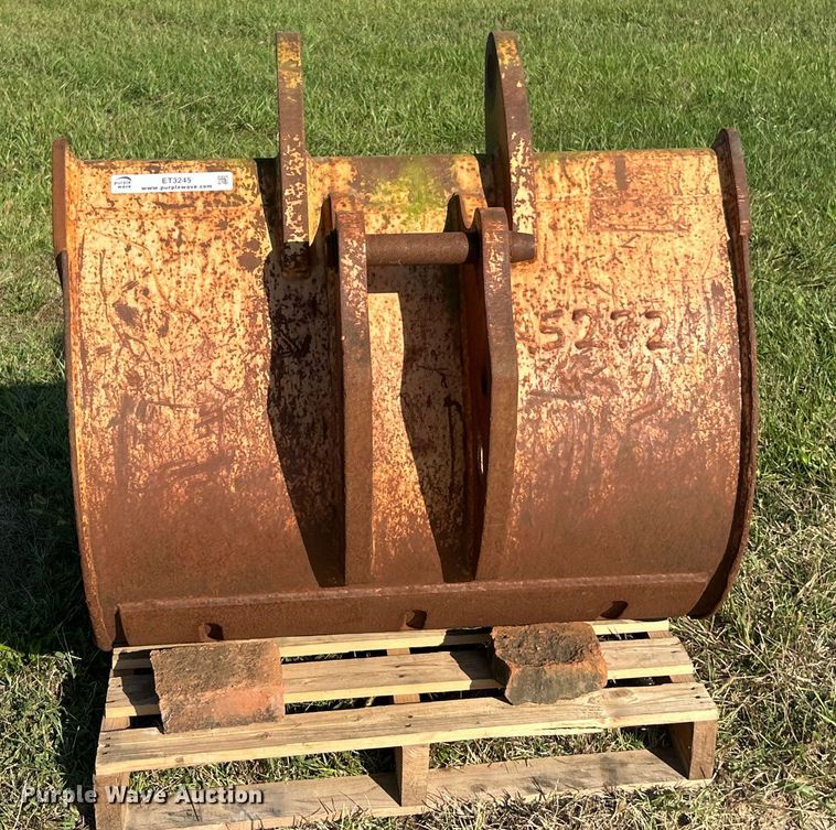 image for item ET3245 Backhoe bucket