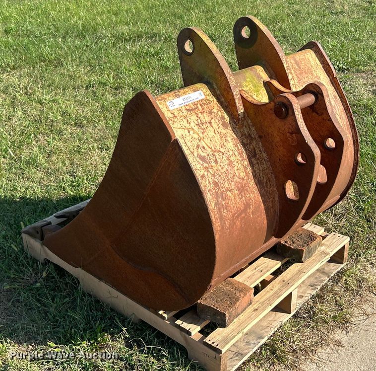 image for item ET3245 Backhoe bucket