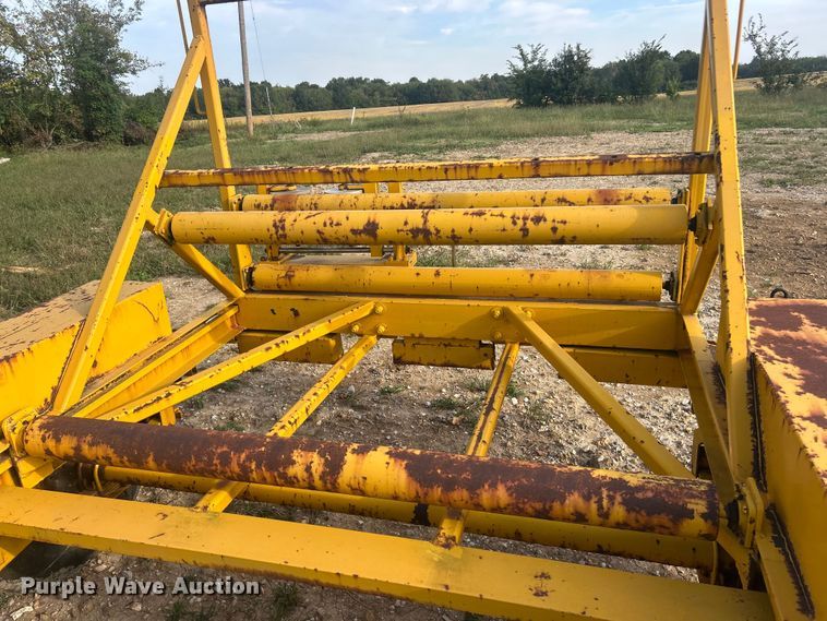 image for item ET3255 1995 Kiefer Industrial pipe straightener trailer