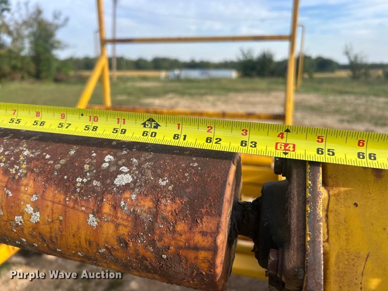 image for item ET3255 1995 Kiefer Industrial pipe straightener trailer