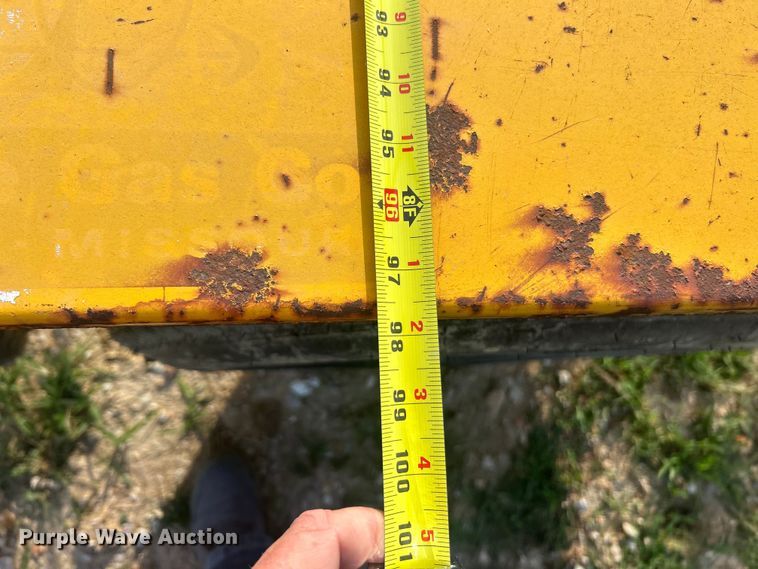 image for item ET3255 1995 Kiefer Industrial pipe straightener trailer