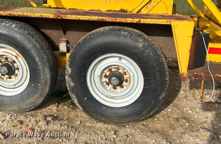 image for item ET3255 1995 Kiefer Industrial pipe straightener trailer