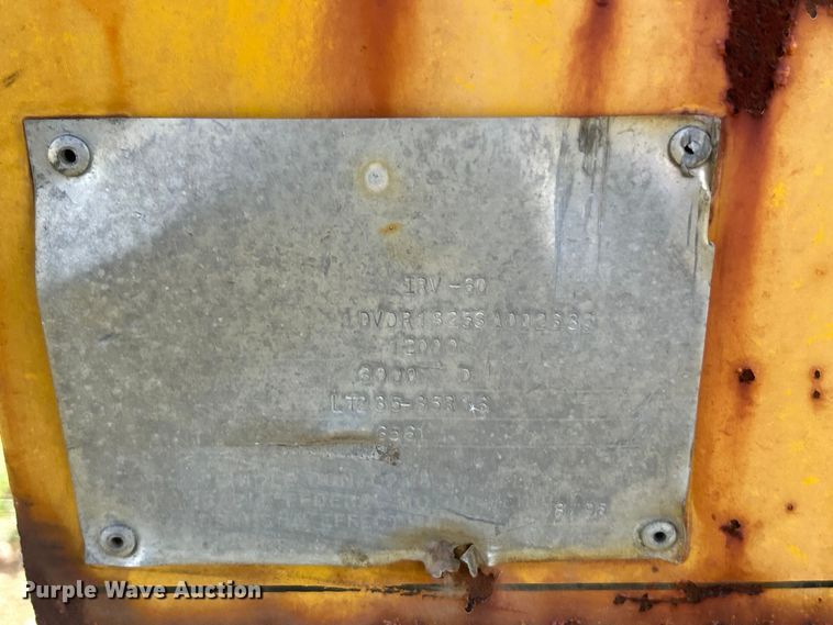 image for item ET3255 1995 Kiefer Industrial pipe straightener trailer