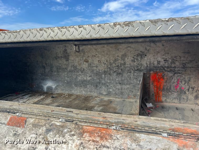 image for item ET3259 2012 Ford F550 Super Duty XL flatbed truck