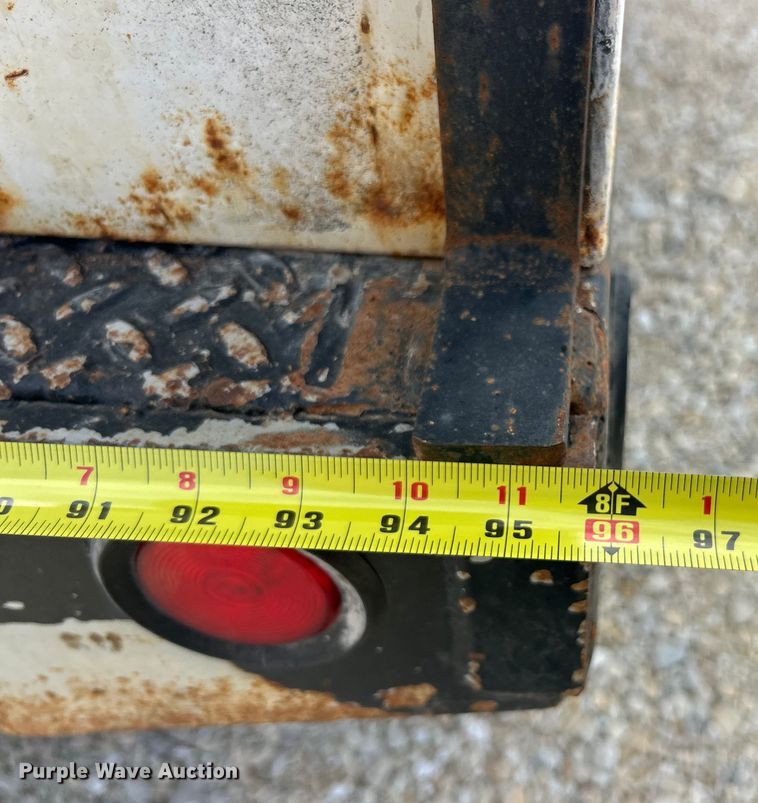 image for item ET3259 2012 Ford F550 Super Duty XL flatbed truck