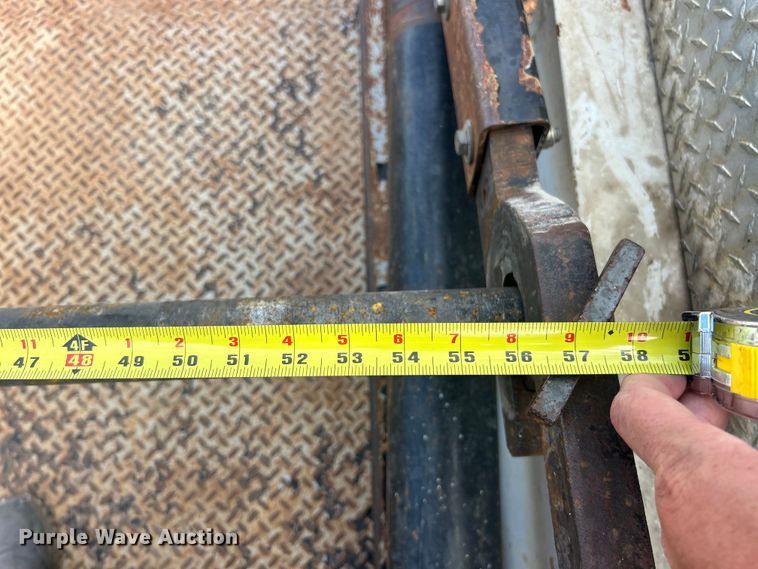 image for item ET3259 2012 Ford F550 Super Duty XL flatbed truck