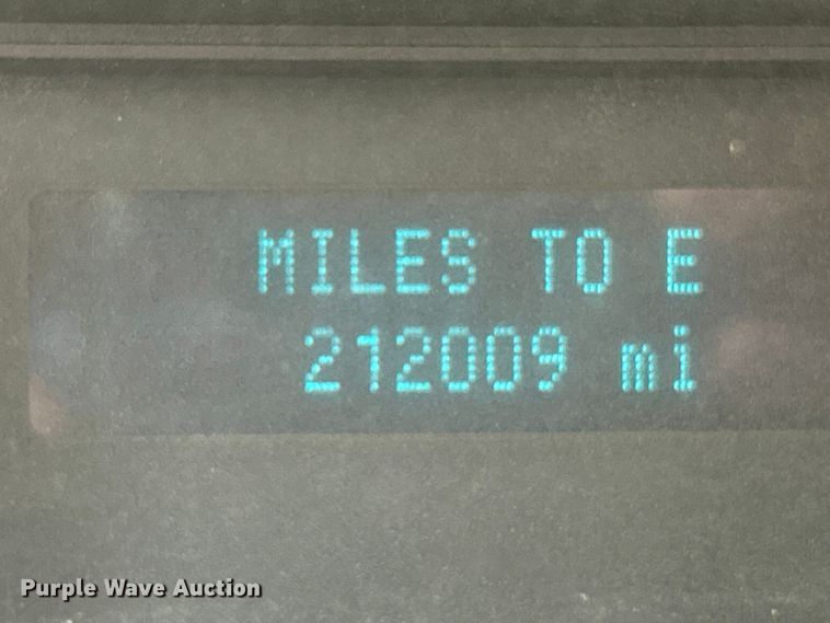 image for item ET3259 2012 Ford F550 Super Duty XL flatbed truck