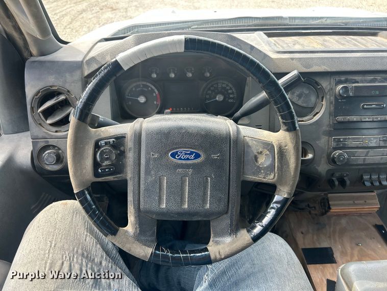 image for item ET3259 2012 Ford F550 Super Duty XL flatbed truck