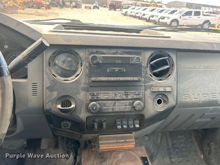 image for item ET3259 2012 Ford F550 Super Duty XL flatbed truck