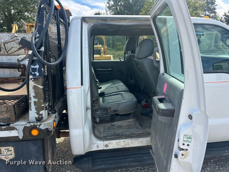 image for item ET3259 2012 Ford F550 Super Duty XL flatbed truck