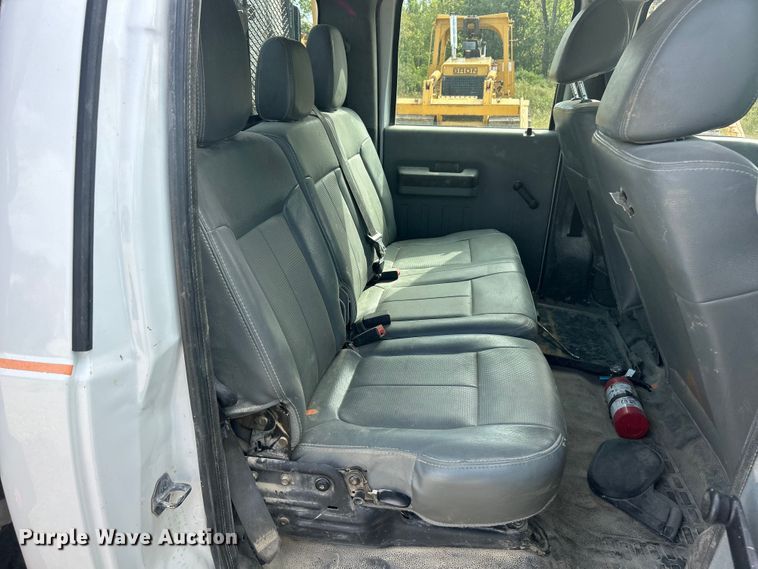 image for item ET3259 2012 Ford F550 Super Duty XL flatbed truck