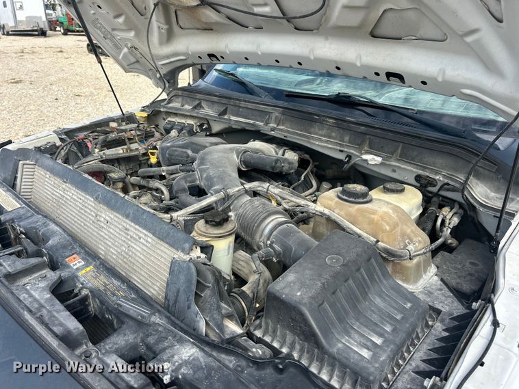 image for item ET3259 2012 Ford F550 Super Duty XL flatbed truck