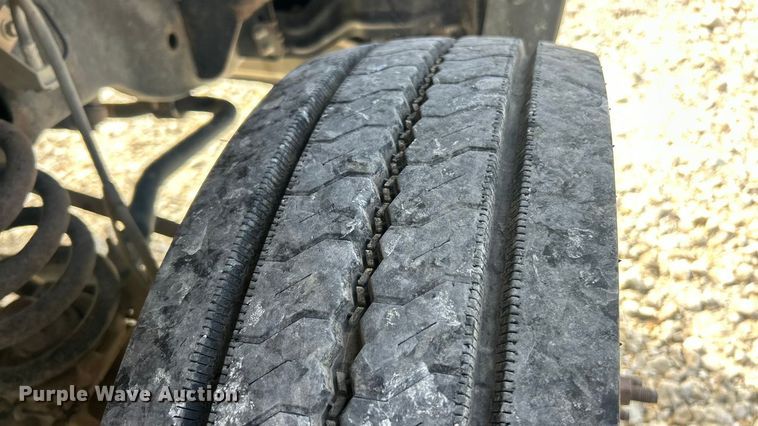 image for item ET3259 2012 Ford F550 Super Duty XL flatbed truck