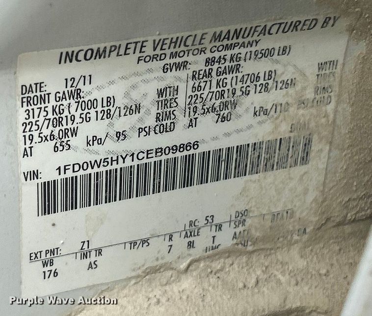 image for item ET3259 2012 Ford F550 Super Duty XL flatbed truck