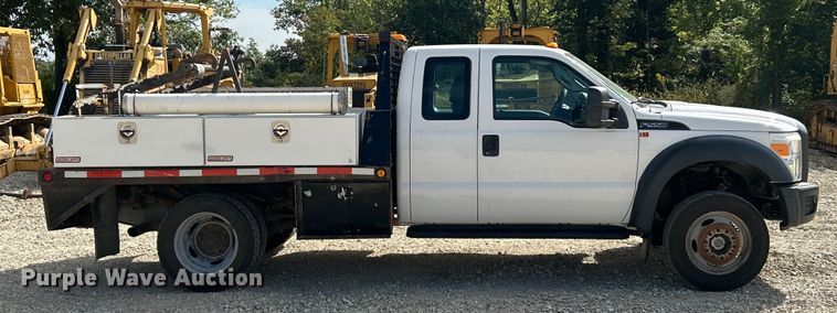 image for item ET3260 2015 Ford F550 Super Duty XL flatbed truck