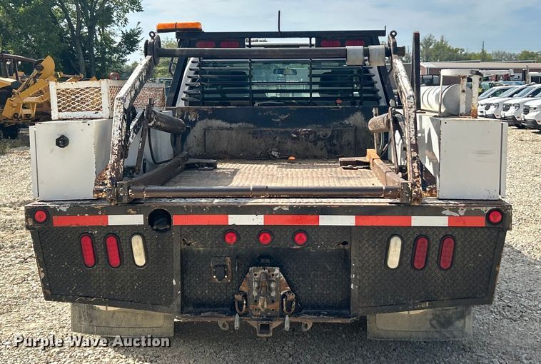 image for item ET3260 2015 Ford F550 Super Duty XL flatbed truck