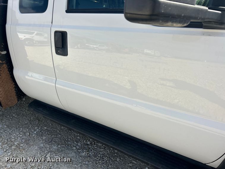 image for item ET3260 2015 Ford F550 Super Duty XL flatbed truck