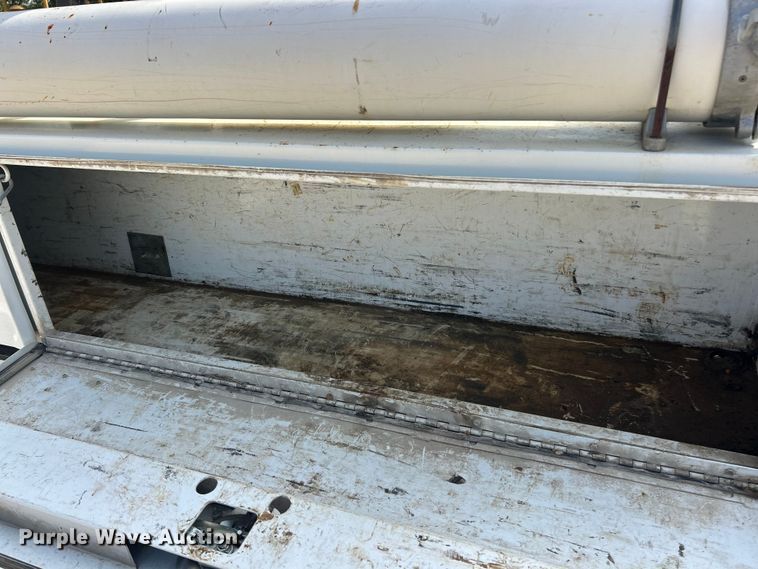 image for item ET3260 2015 Ford F550 Super Duty XL flatbed truck