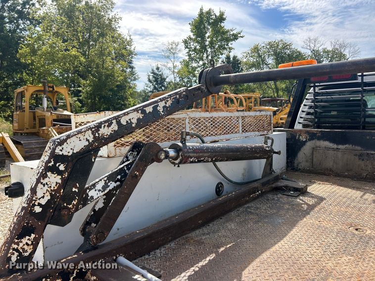 image for item ET3260 2015 Ford F550 Super Duty XL flatbed truck