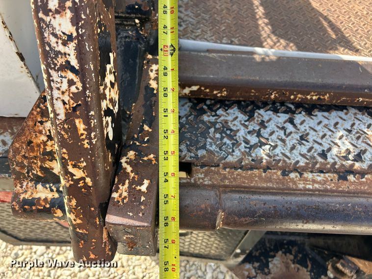 image for item ET3260 2015 Ford F550 Super Duty XL flatbed truck