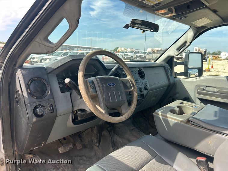 image for item ET3260 2015 Ford F550 Super Duty XL flatbed truck