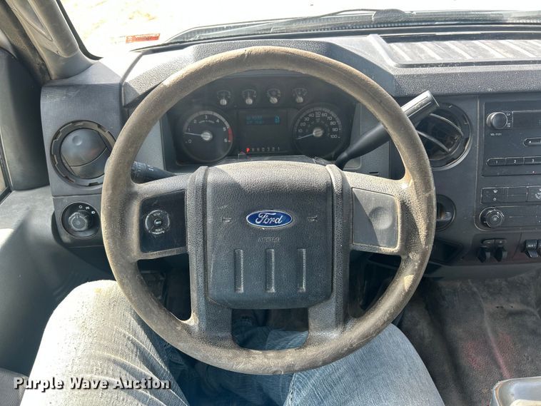 image for item ET3260 2015 Ford F550 Super Duty XL flatbed truck