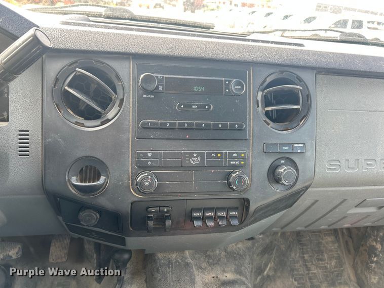 image for item ET3260 2015 Ford F550 Super Duty XL flatbed truck