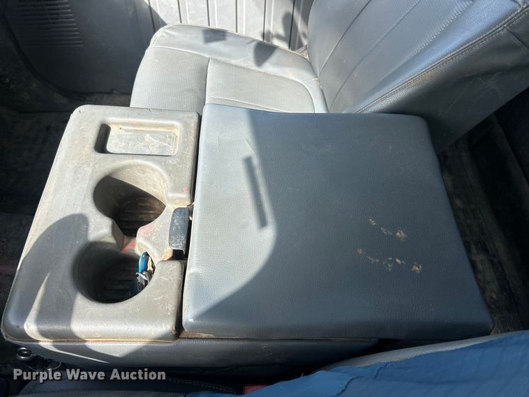 image for item ET3260 2015 Ford F550 Super Duty XL flatbed truck