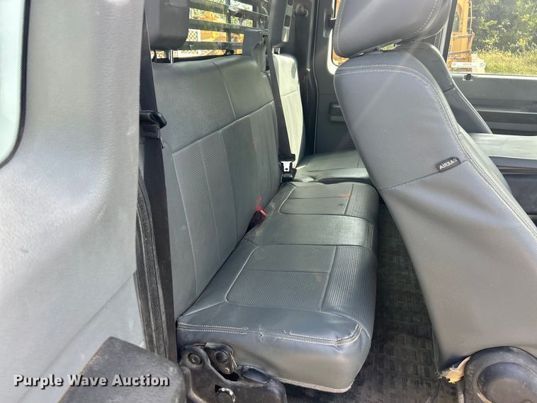 image for item ET3260 2015 Ford F550 Super Duty XL flatbed truck