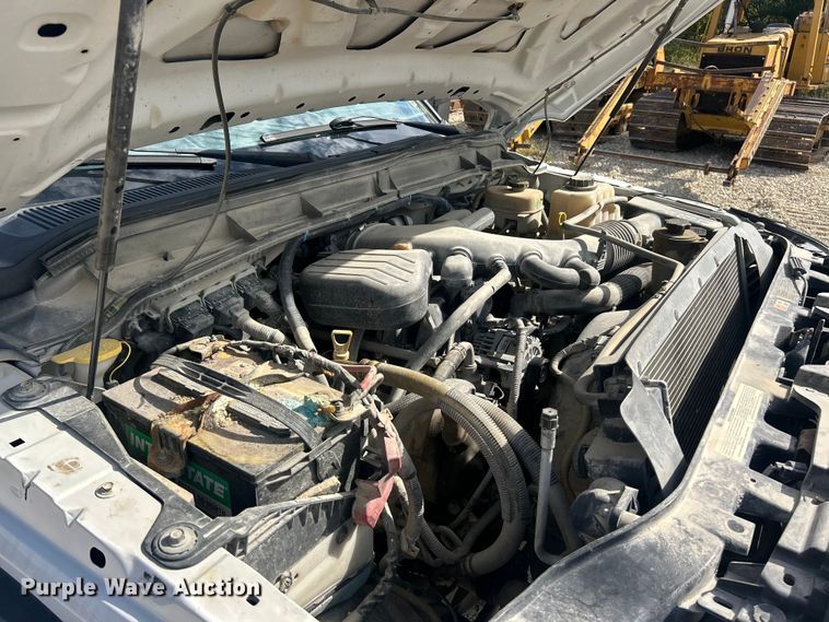 image for item ET3260 2015 Ford F550 Super Duty XL flatbed truck