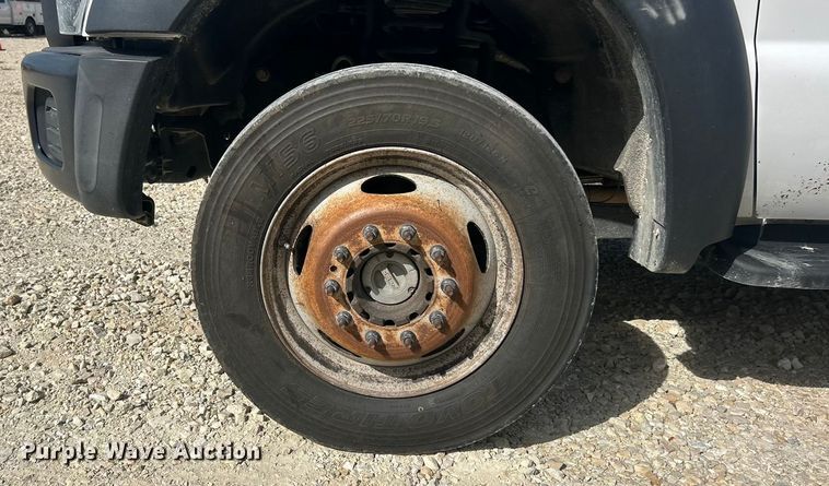 image for item ET3260 2015 Ford F550 Super Duty XL flatbed truck