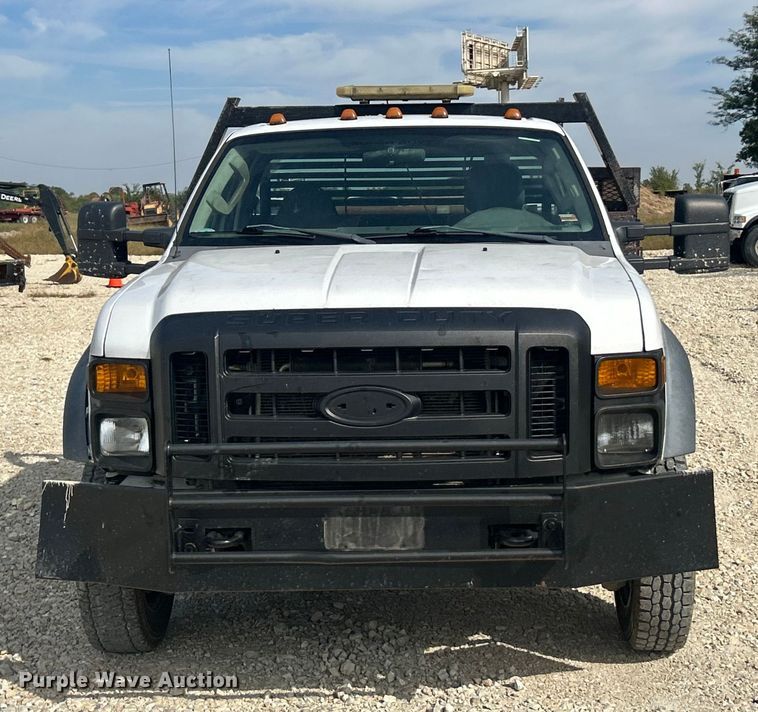 image for item ET3261 2009 Ford F550 Super Duty XL flatbed truck