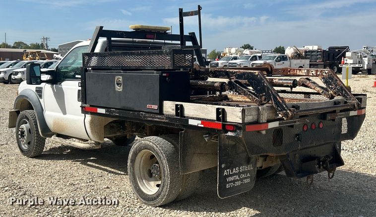 image for item ET3261 2009 Ford F550 Super Duty XL flatbed truck