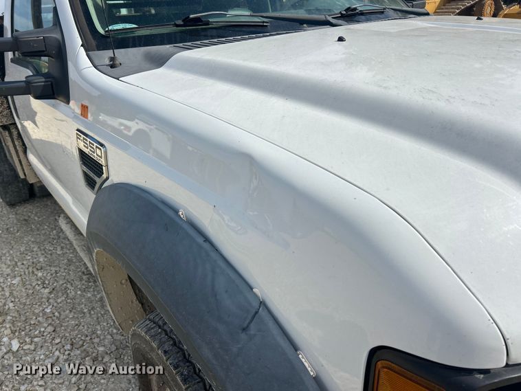 image for item ET3261 2009 Ford F550 Super Duty XL flatbed truck