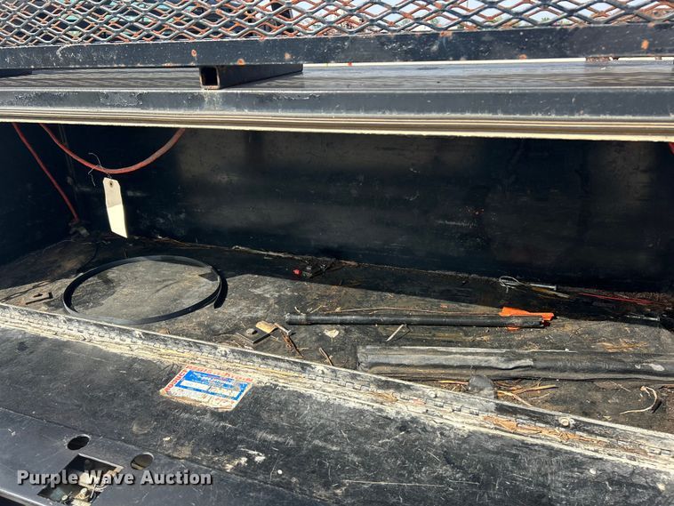 image for item ET3261 2009 Ford F550 Super Duty XL flatbed truck